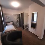 Katharina Kleine Hotel