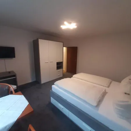 Katharina Kleine Hotel *